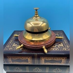 Nautical Wheel Bell Desk, Bell Table Decorative Wheel Bell with Wooden Base
